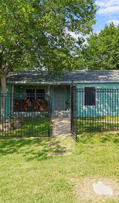 12809 Sultana Street, Dallas TX 75253