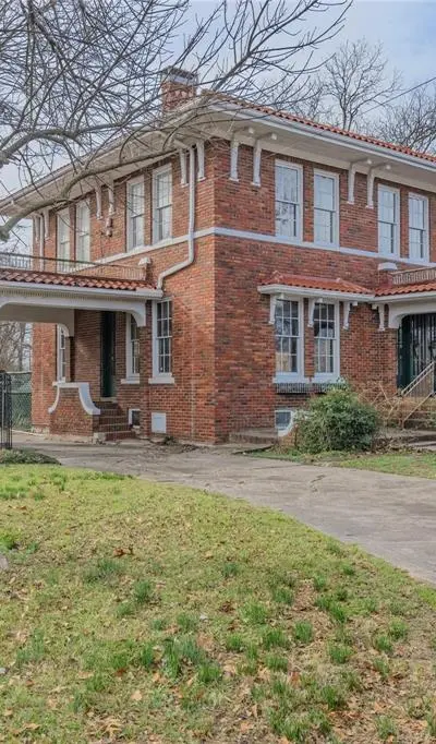 2203 Walworth Street, Greenville TX 75401 - Photo 2