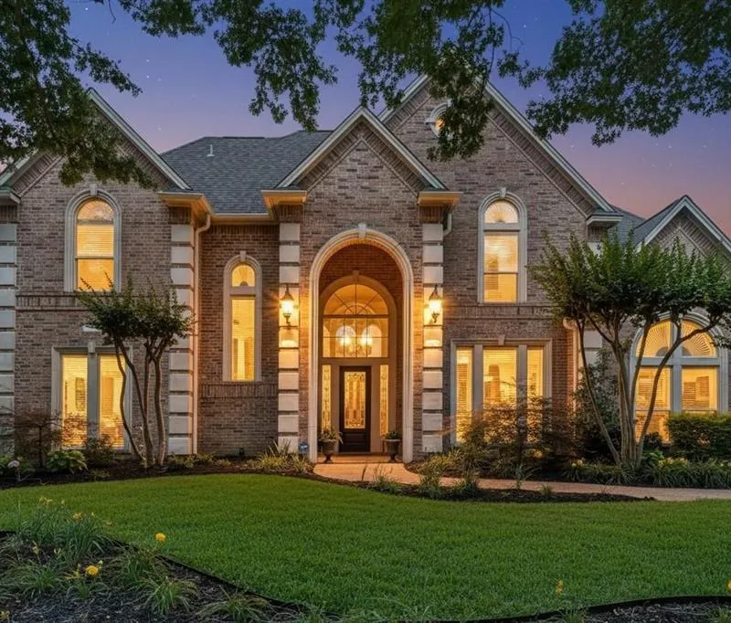 215 Bent Creek Court, Southlake TX 76092