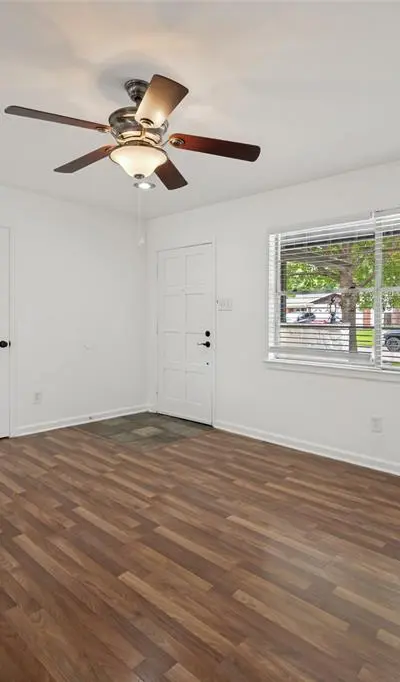 2209 Hackberry Drive, Arlington TX 76013 - Photo 4