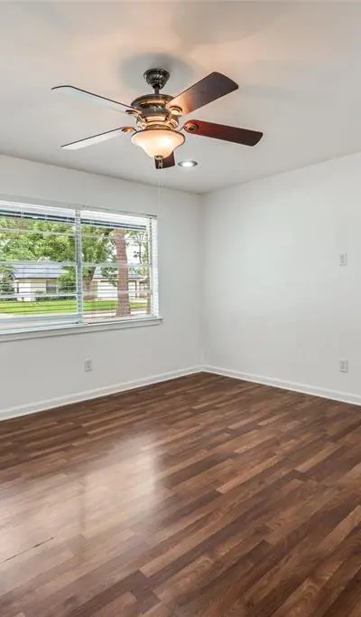 2209 Hackberry Drive, Arlington TX 76013 - Photo 5