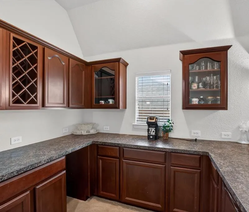 6601 Vintage Drive, Arlington TX 76001