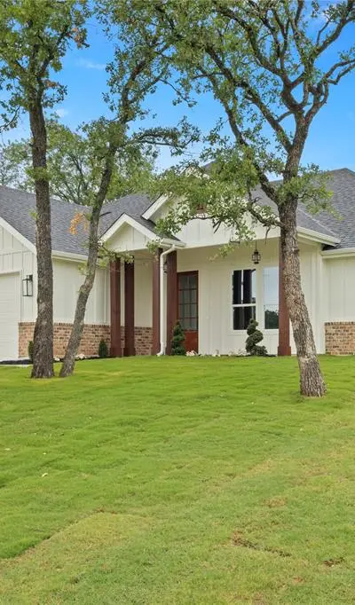 104 Jim Walter Drive, Runaway Bay TX 76426 - Photo 2