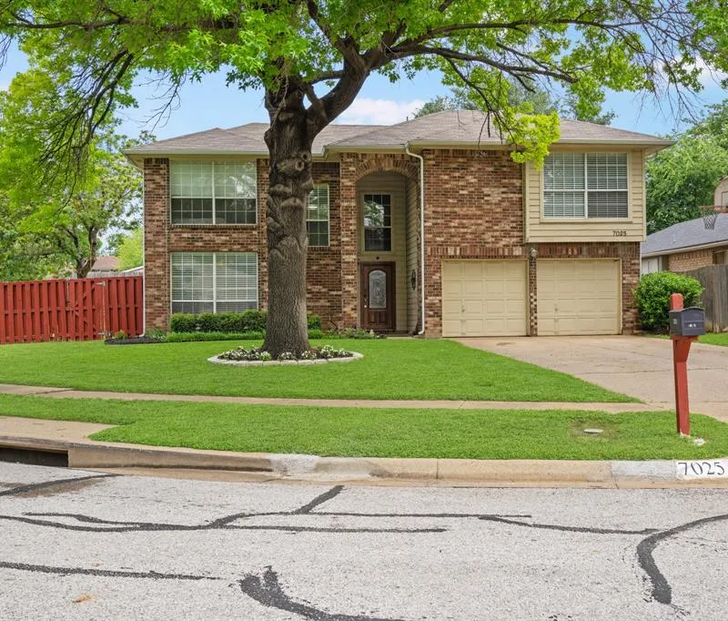 7025 Escondido Drive, Arlington TX 76016