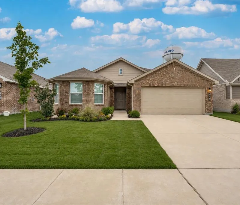 608 Breckenridge Park Drive, Alvarado TX 76009