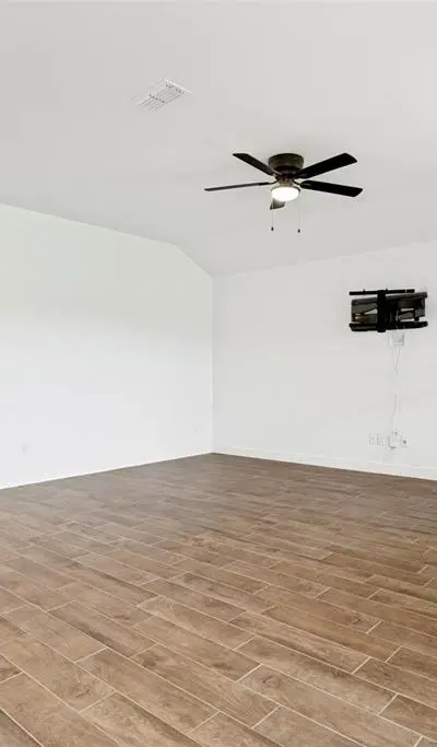 608 Breckenridge Park Drive, Alvarado TX 76009 - Photo 4