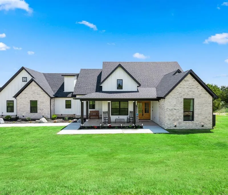 5675 Compass Way, Bluff Dale TX 76433