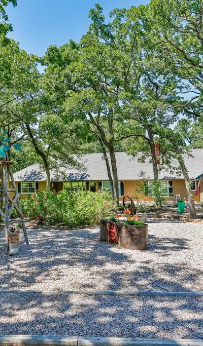 4823 County Road 211, Gainesville TX 76240 - Photo 2