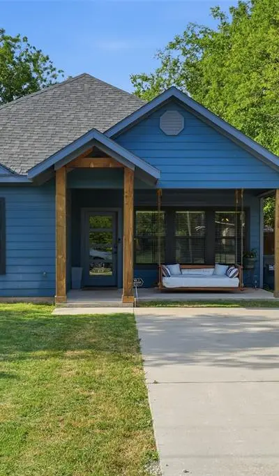 512 W Locust Street, Whitewright TX 75491