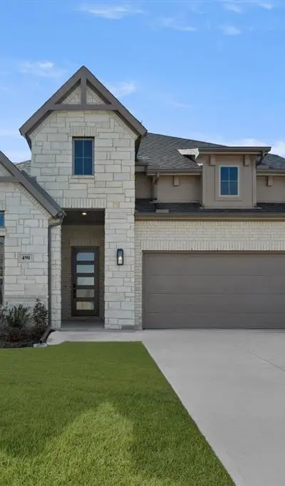 490 Red Maple Road, Waxahachie TX 75165