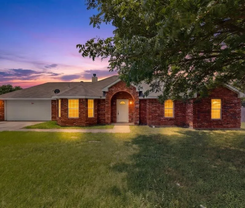 2509 Gerry Way Street, Lancaster TX 75134