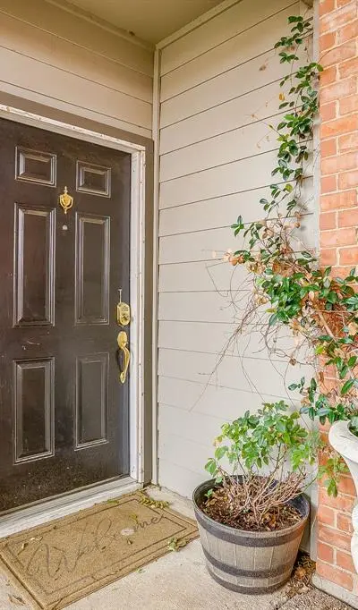 3451 Monticello Park Place, Fort Worth TX 76107 - Photo 2