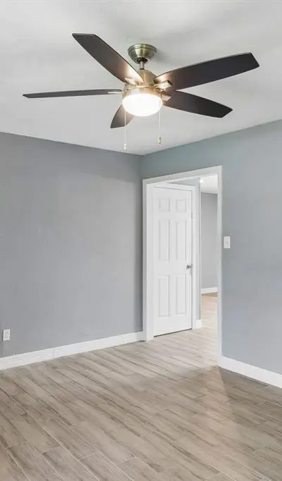 801 Broadway Avenue, Euless TX 76040 - Photo 3