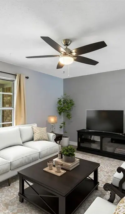 801 Broadway Avenue, Euless TX 76040 - Photo 4