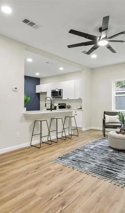 207 Pecan Street, Whitesboro TX 76273