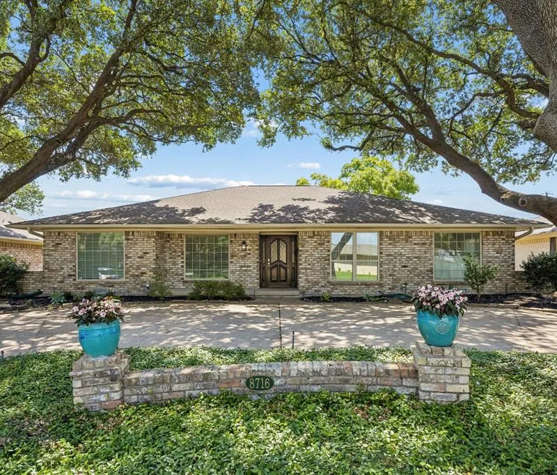 8716 Echo Valley Drive, Dallas TX 75243
