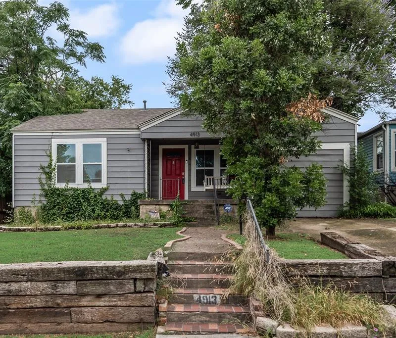 4913 Calmont Avenue, Fort Worth TX 76107