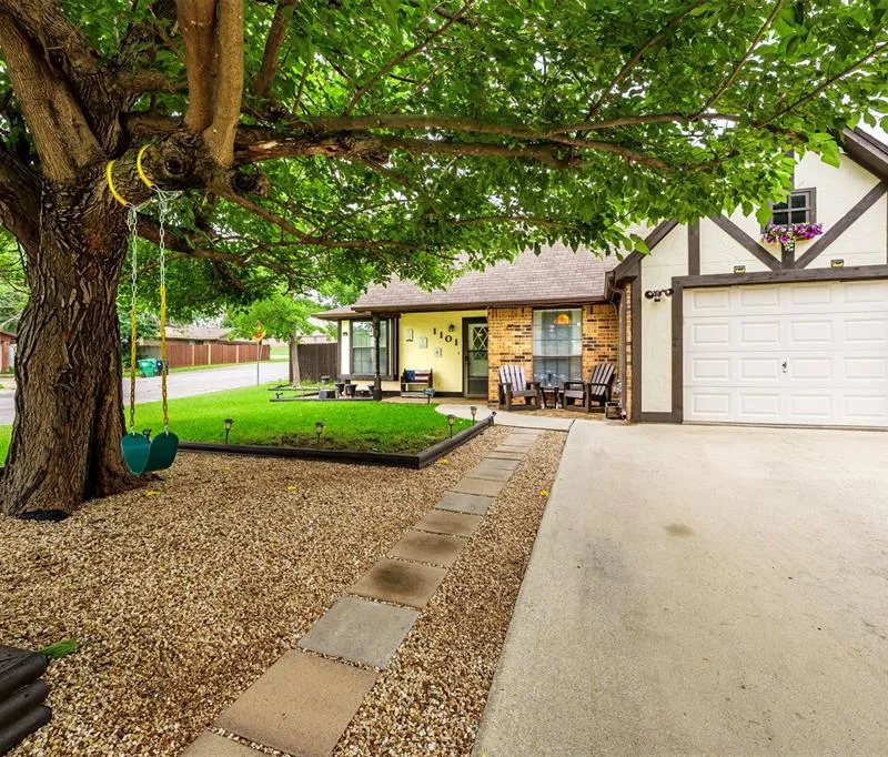 1101 Pin Oak Drive, Denton TX 76209