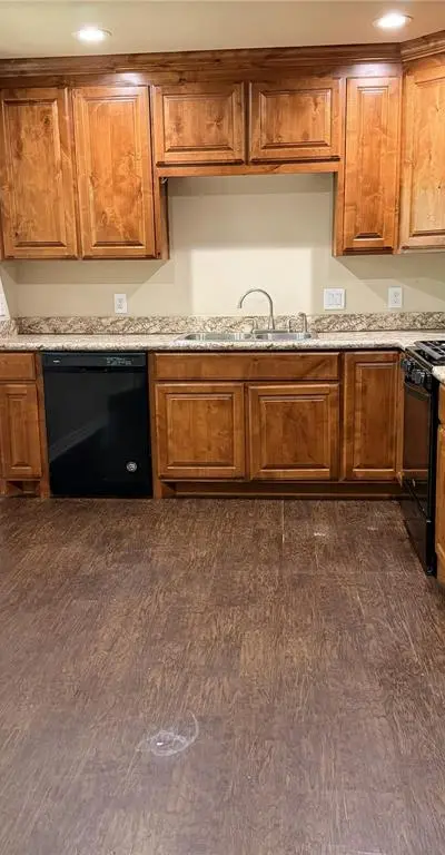 542 W Wilson Street, Cleburne TX 76033 - Photo 5