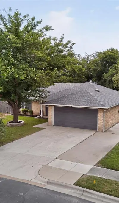 424 Ferenz Avenue, Crowley TX 76036 - Photo 3