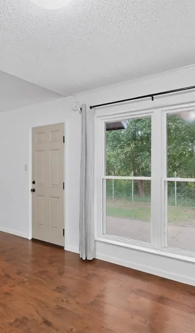 424 Ferenz Avenue, Crowley TX 76036 - Photo 5