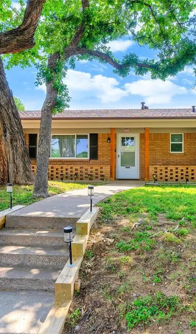 1328 Brookside Drive, Hurst TX 76053
