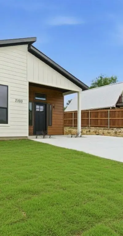 2703 Brazos River Drive, Granbury TX 76048 - Photo 2