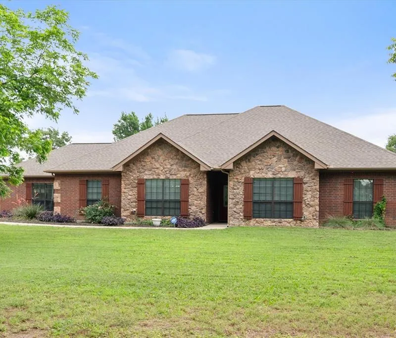 2913 Bairds Lane, Burleson TX 76028