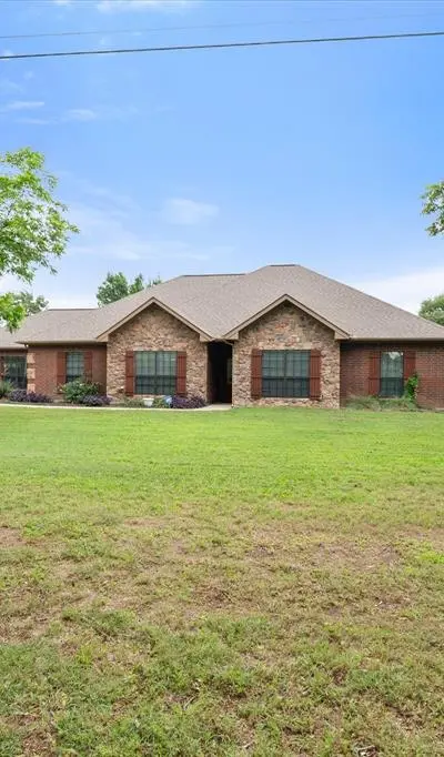 2913 Bairds Lane, Burleson TX 76028 - Photo 3