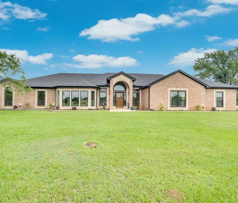 6624 Shadow Valley Drive, Burleson TX 76028
