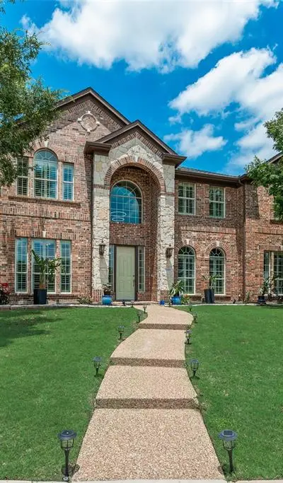 1066 Bayfield Drive, Frisco TX 75033 - Photo 2