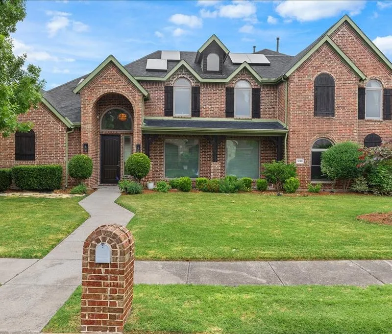 1220 Primrose Court, DeSoto TX 75115