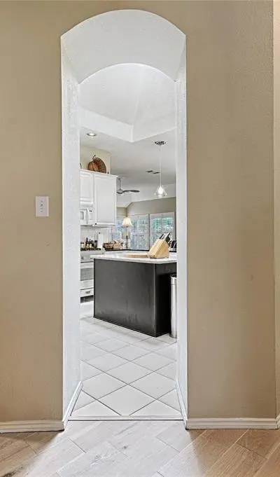 10013 White Lane, Irving TX 75063 - Photo 4