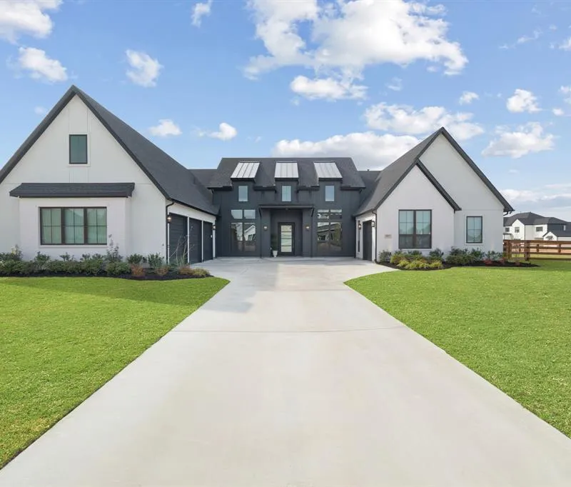 3017 Creek Meadow Lane, Northlake TX 76226