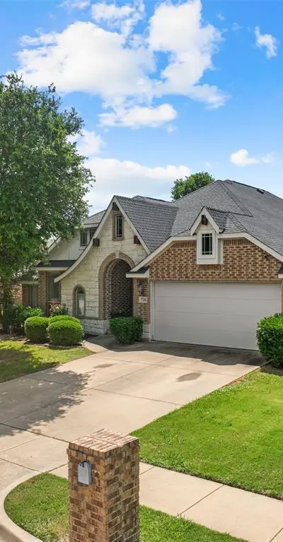 726 Celebrity Court, Midlothian TX 76065 - Photo 2