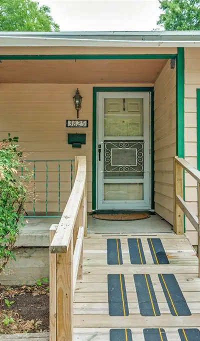 3825 Byers Avenue, Fort Worth TX 76107