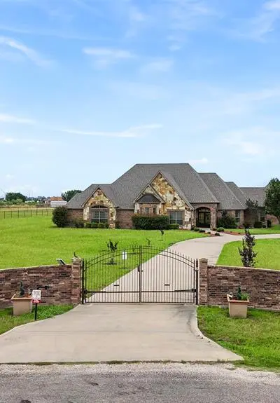 219 Mohundro Road, Ferris TX 75125