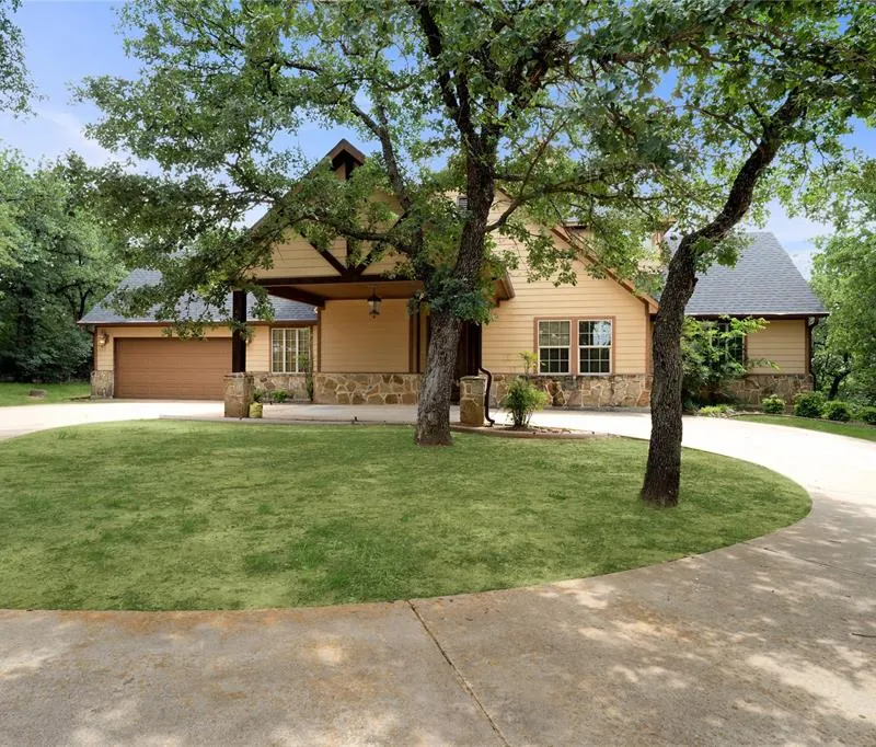 9201 Navajo Bluffs Court, Flower Mound TX 75022