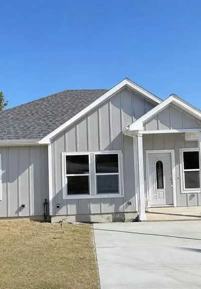 2619 Creekview Drive, Granbury TX 76048