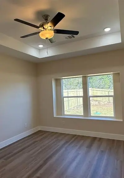 2619 Creekview Drive, Granbury TX 76048 - Photo 2