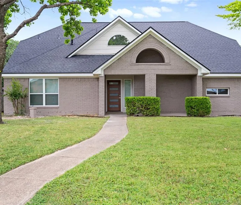 822 Aspen Lane, DeSoto TX 75115