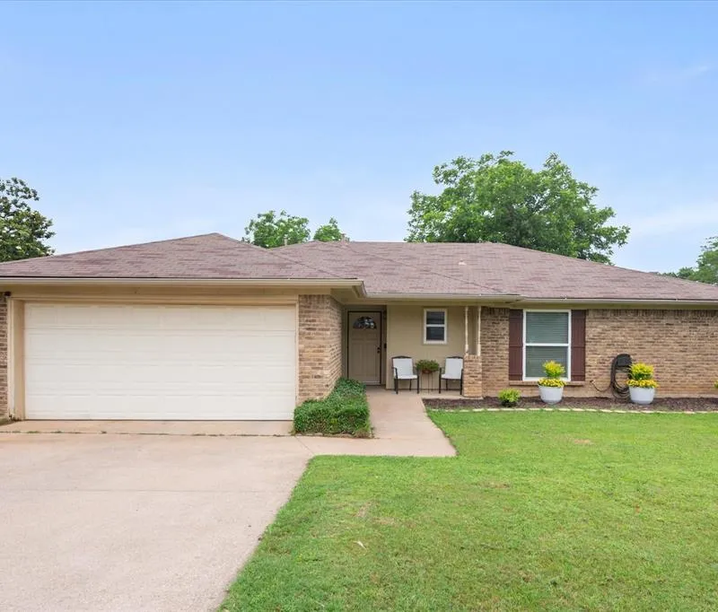 4701 Elkwood Lane, Arlington TX 76016