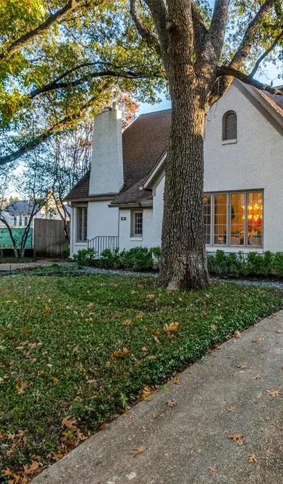 4557 Lorraine Avenue, Highland Park TX 75205 - Photo 2