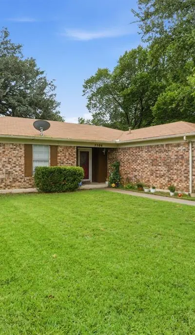 5506 Grantmont Drive, Arlington TX 76016 - Photo 3