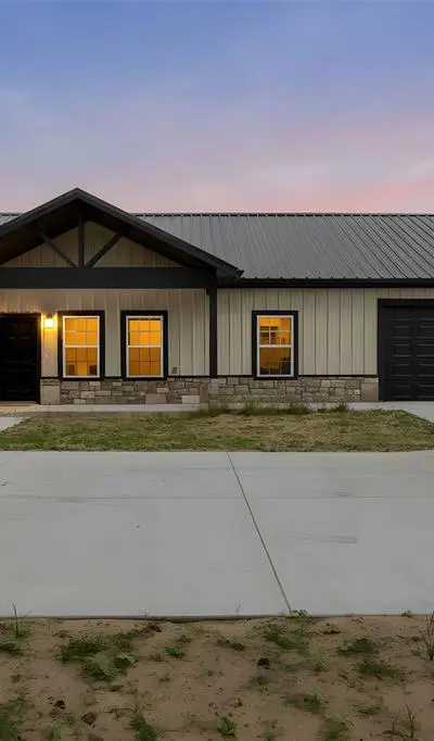 121 Brazier Road, Ennis TX 75119