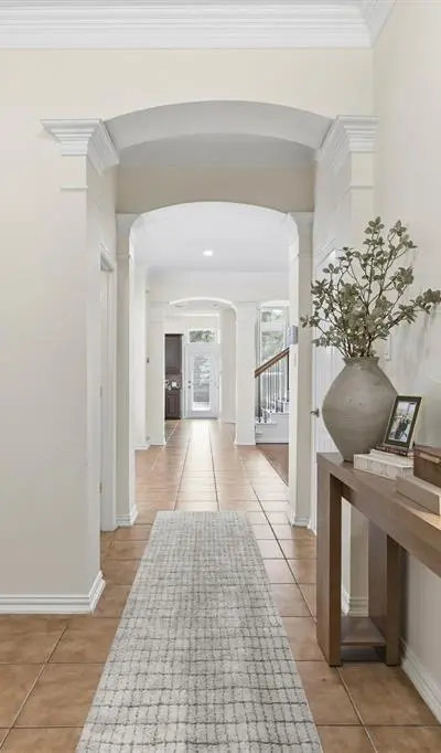 2520 Kodiak Circle, Euless TX 76039 - Photo 2