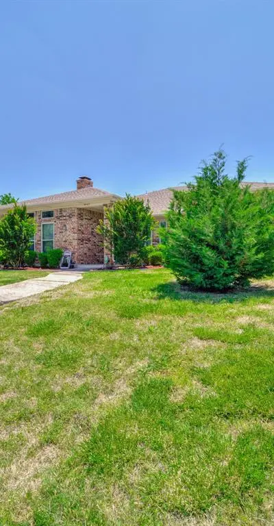 4640 Versailles Lane, Plano TX 75093 - Photo 2