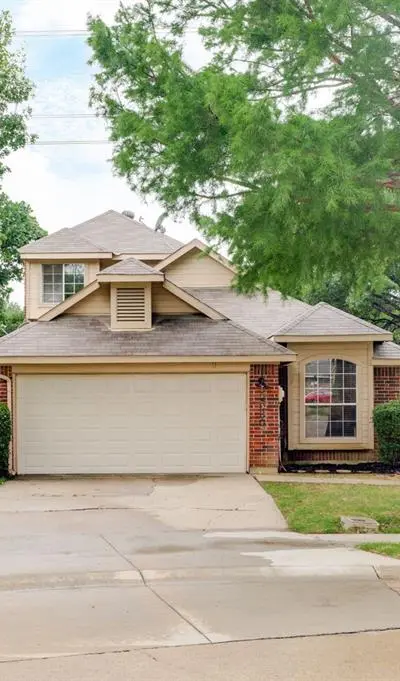 2080 Montclair Lane, Lewisville TX 75067
