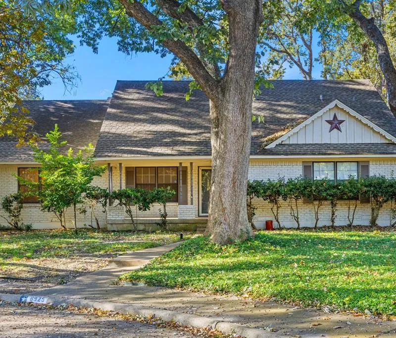 6925 Galemeadow Circle, Dallas TX 75214