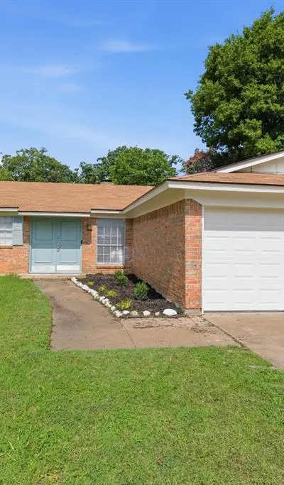 801 Gettysburg Place, Bedford TX 76022